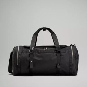 Lululemon wunderlust duffle bag